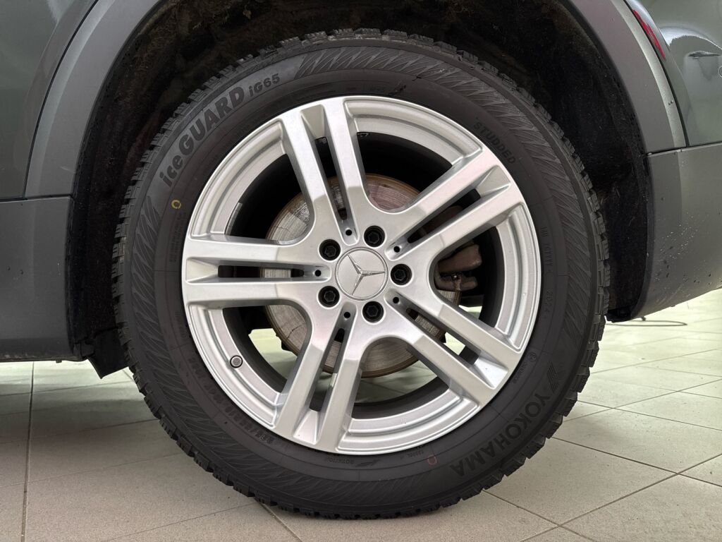 Mercedes-Benz GLB 2021 Musta