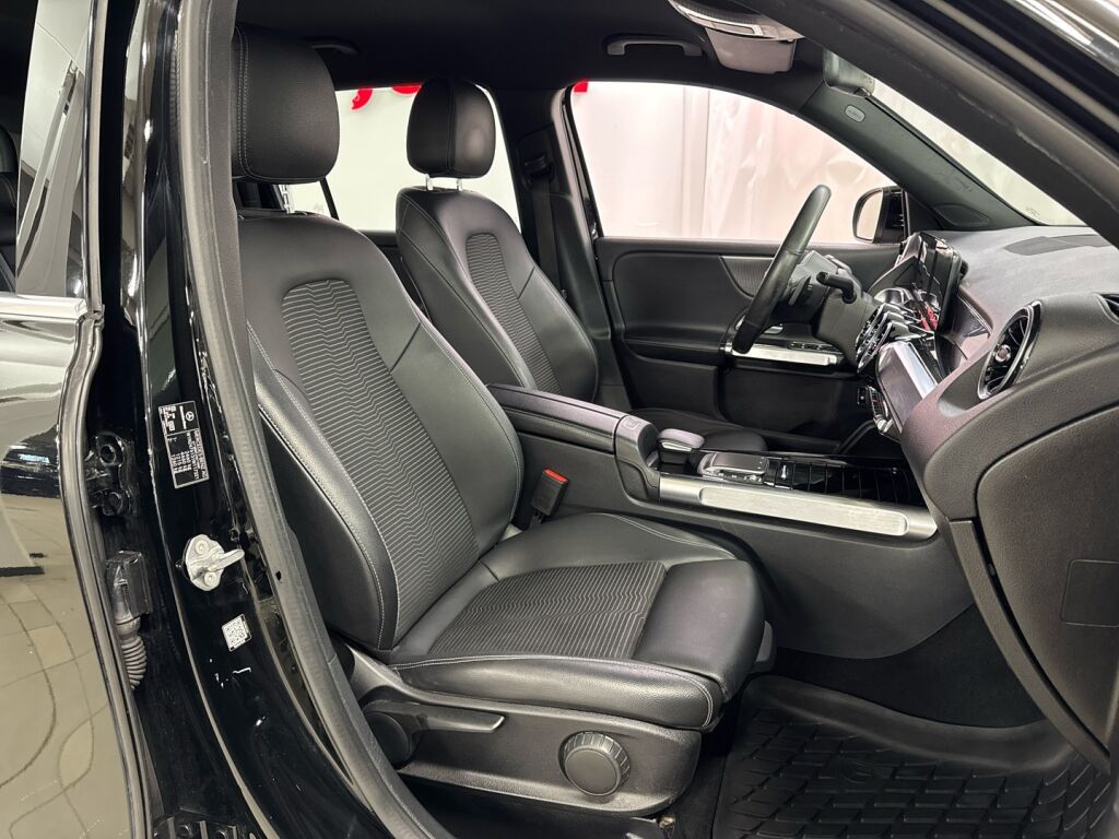 Mercedes-Benz GLB 2021 Musta