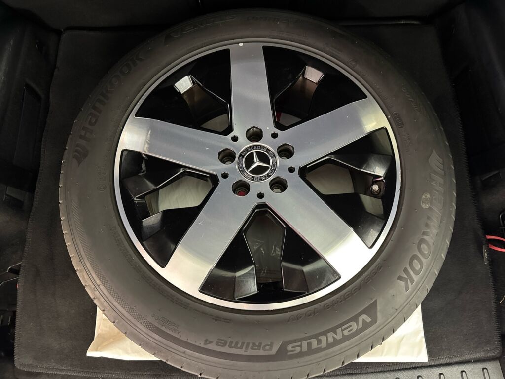 Mercedes-Benz GLB 2021 Musta