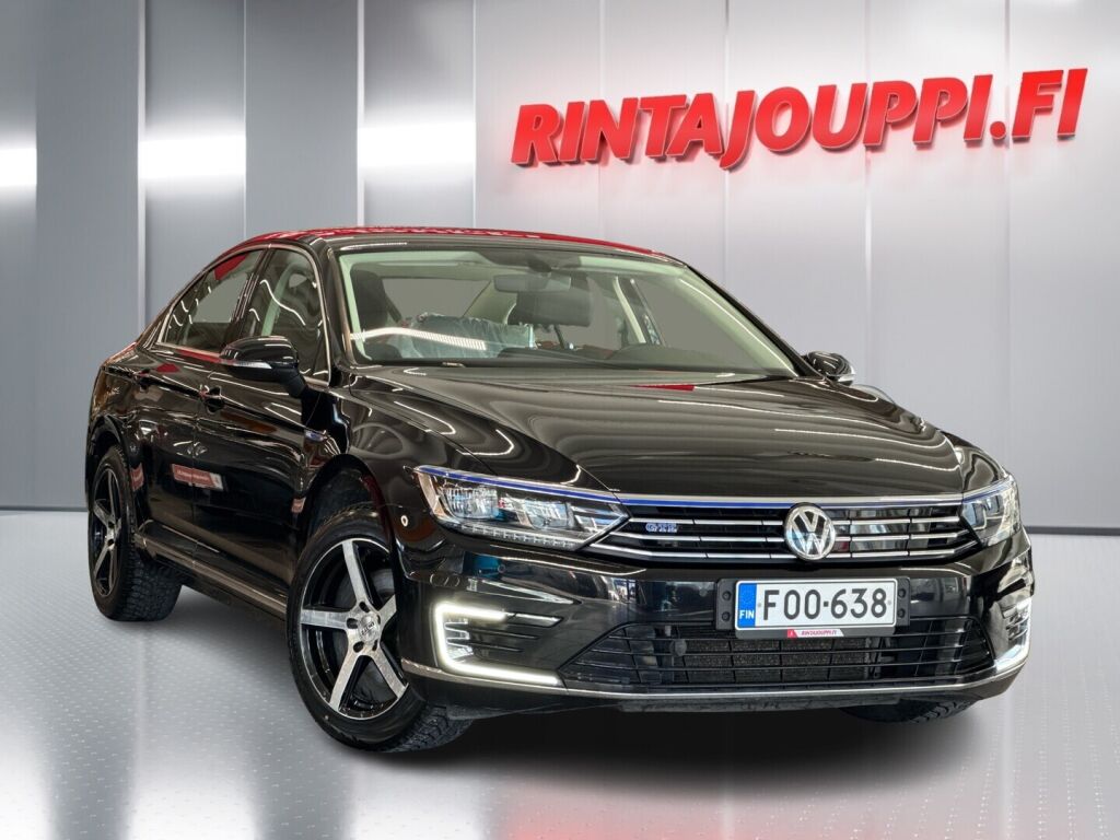 Volkswagen Passat 2017 Musta