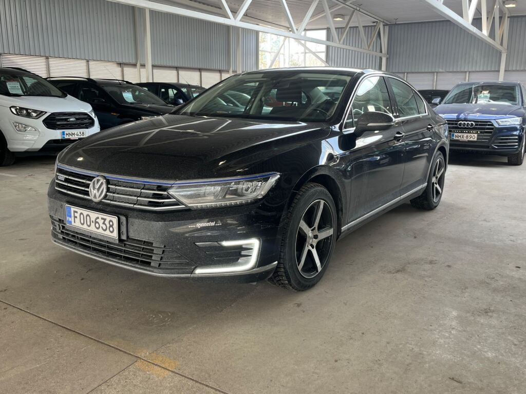 Volkswagen Passat 2017 Musta