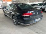 Volkswagen Passat 2017 Musta