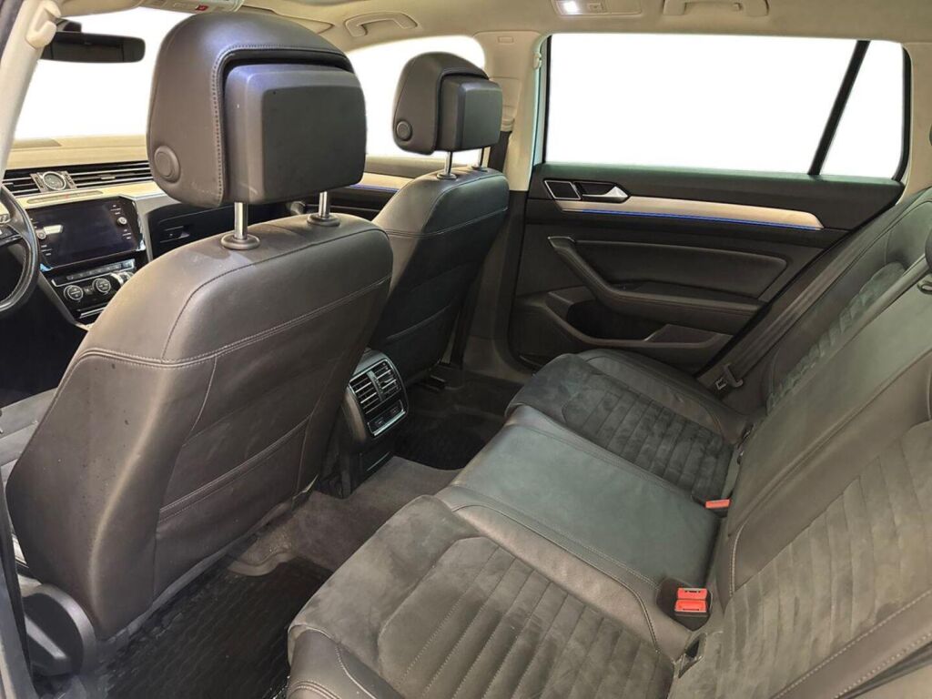 Volkswagen Passat 2018 Valkoinen