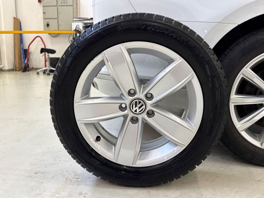 Volkswagen Passat 2018 Valkoinen