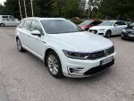 Volkswagen Passat 2018 Valkoinen