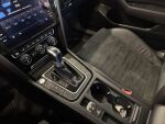 Volkswagen Passat 2018 Valkoinen