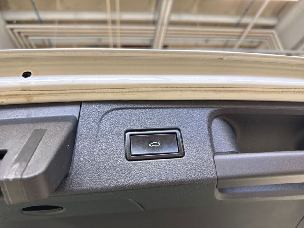 Volkswagen Passat 2018 Valkoinen