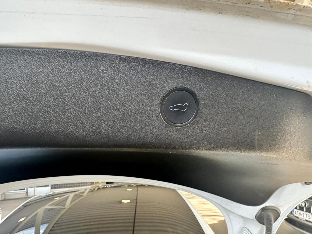 Tesla Model 3 2021 Valkoinen