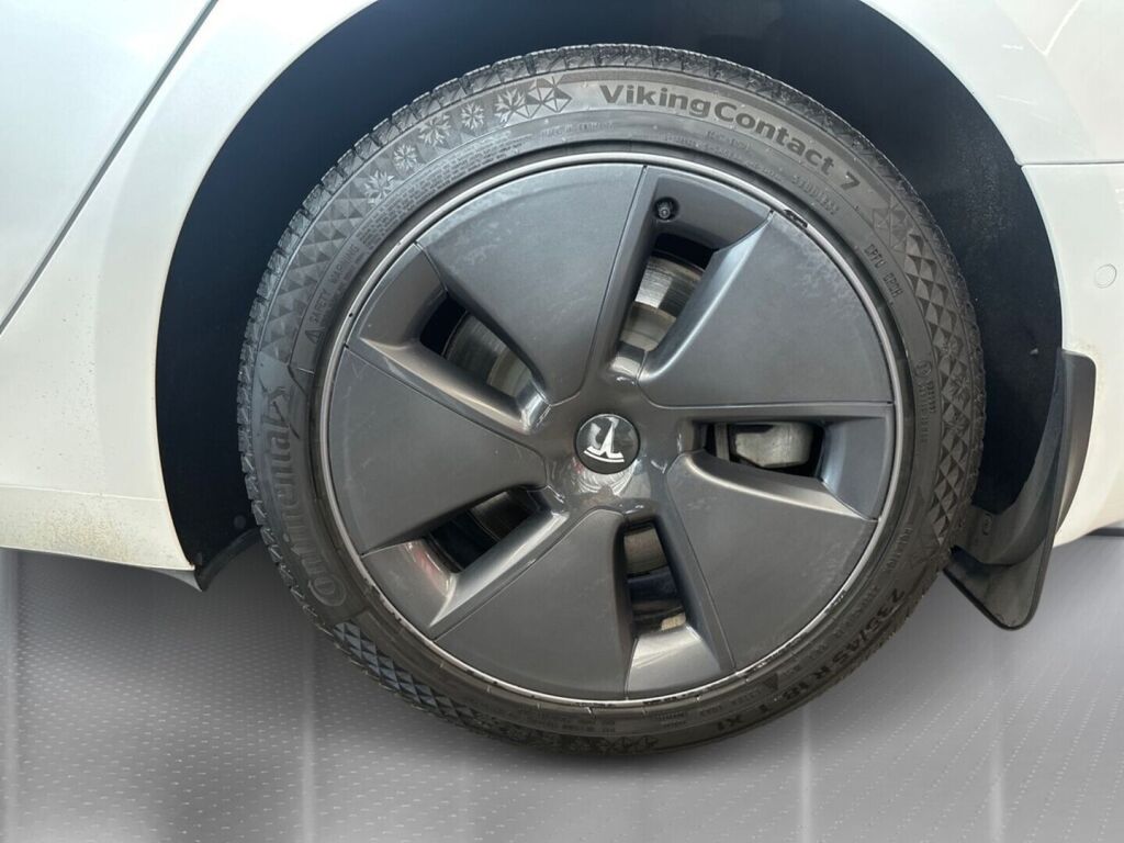 Tesla Model 3 2021 Valkoinen