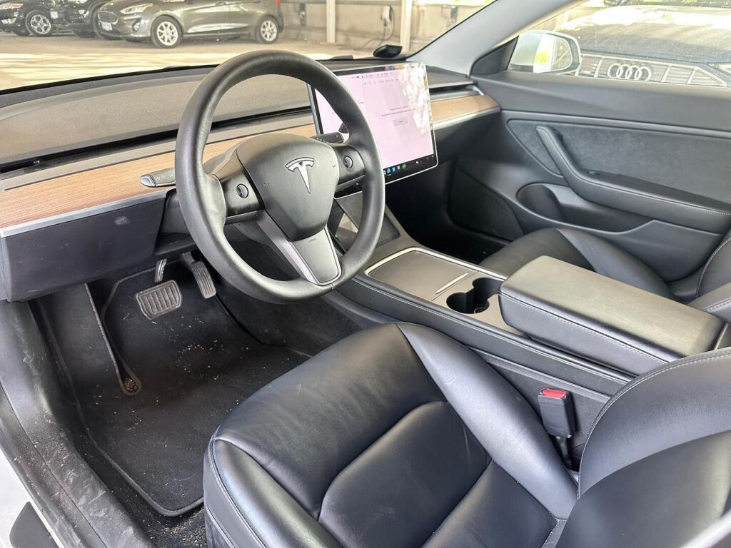 Tesla Model 3 2021 Valkoinen