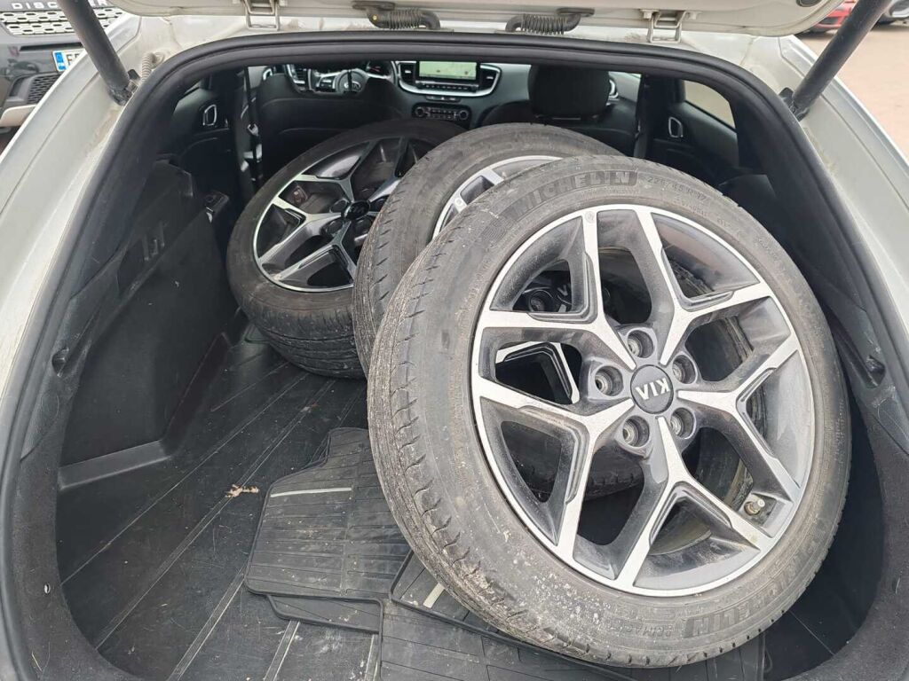 Kia ProCeed 2021 Hopea