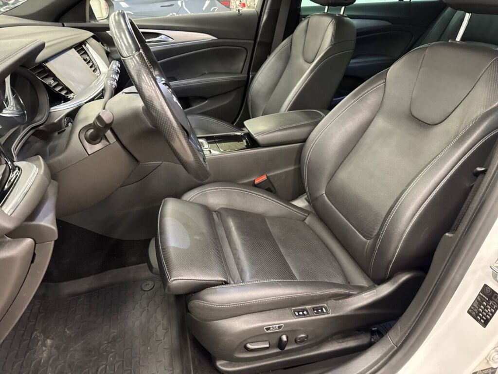 Opel Insignia 2021 Valkoinen