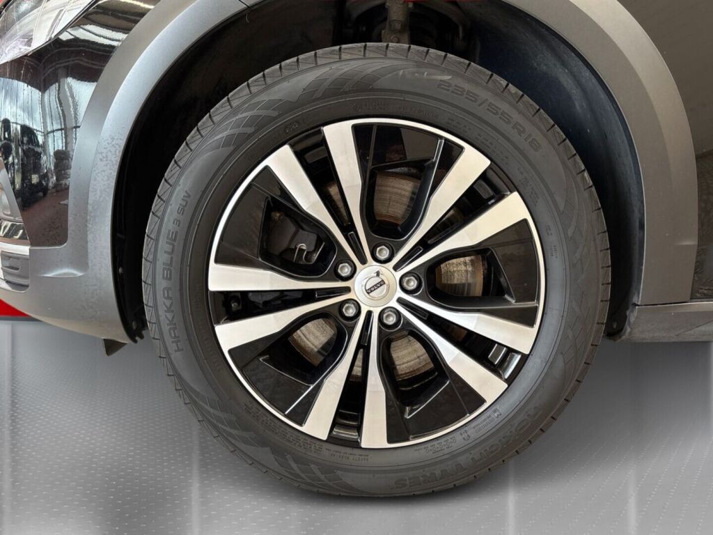 Volvo V90 Cross Country 2021 Musta