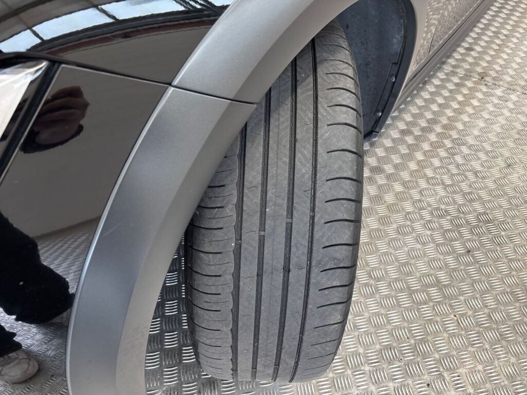 Volvo V90 Cross Country 2021 Musta