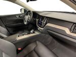 Volvo XC60 2021 Sininen
