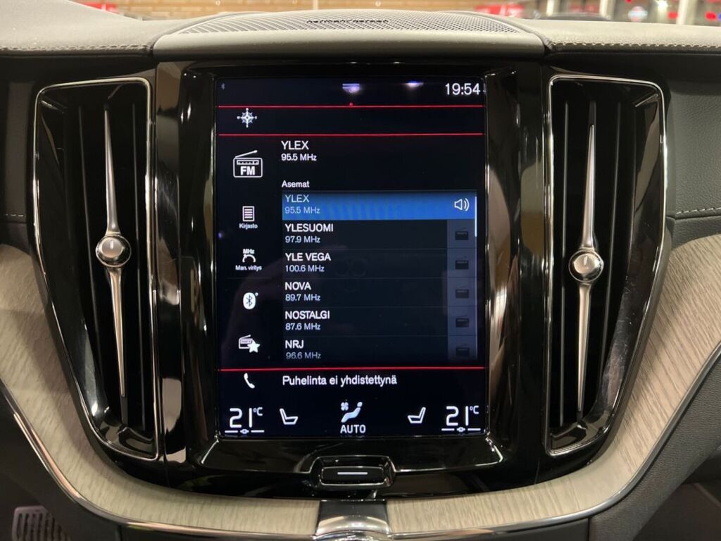 Volvo XC60 2021 Sininen