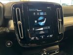 Volvo XC40 2021 Musta