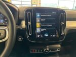 Volvo XC40 2021 Musta