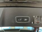 Volvo XC40 2021 Musta