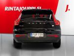 Volvo XC40 2022 Musta