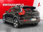 Volvo XC40 2022 Musta