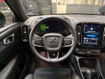 Volvo XC40 2022 Musta