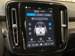 Volvo XC40 2022 Musta