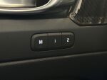 Volvo XC40 2022 Musta