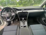 Volkswagen Passat 2021 Valkoinen