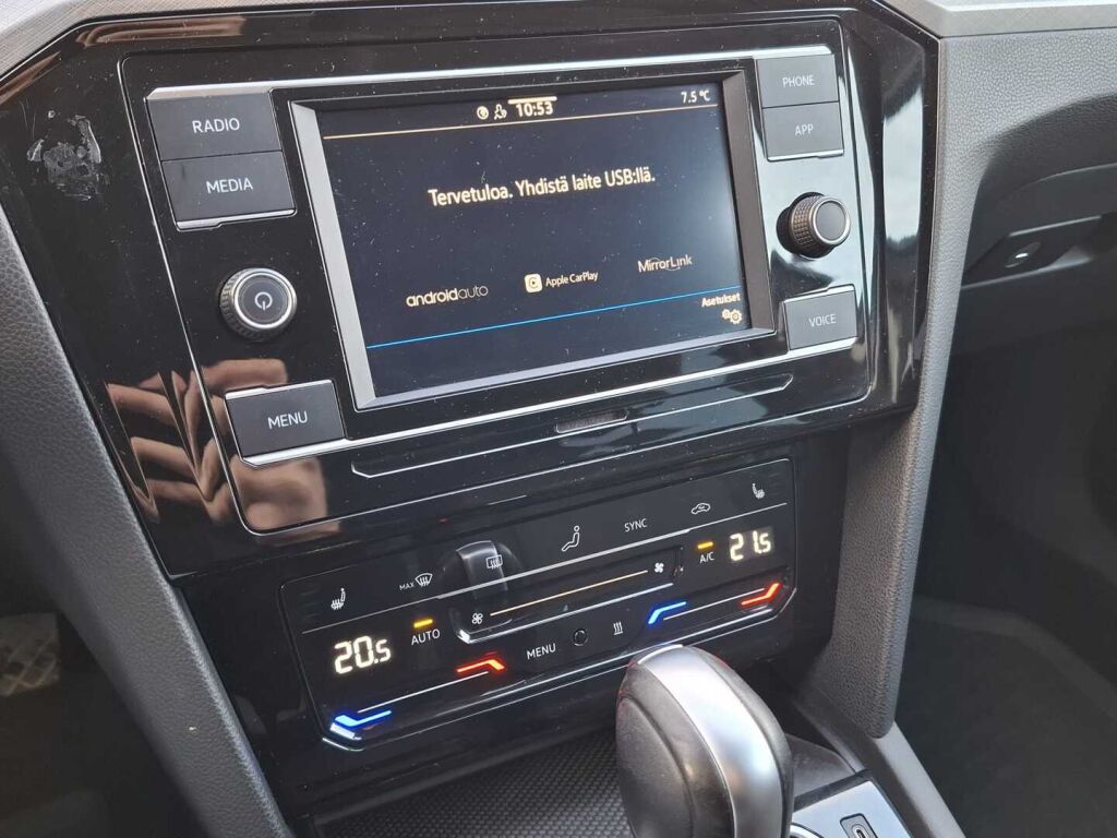 Volkswagen Passat 2021 Sininen