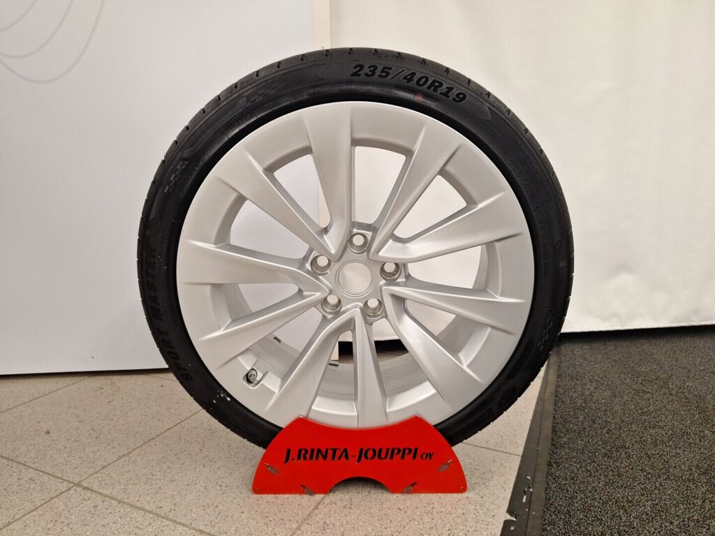 Tesla Model 3 2021 Harmaa