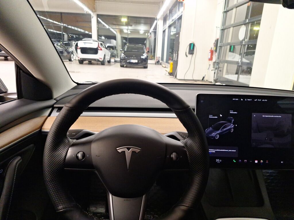 Tesla Model 3 2021 Harmaa