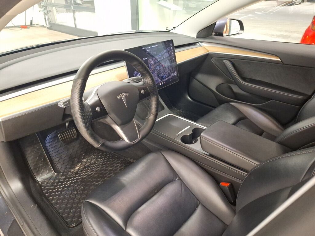 Tesla Model 3 2021 Harmaa