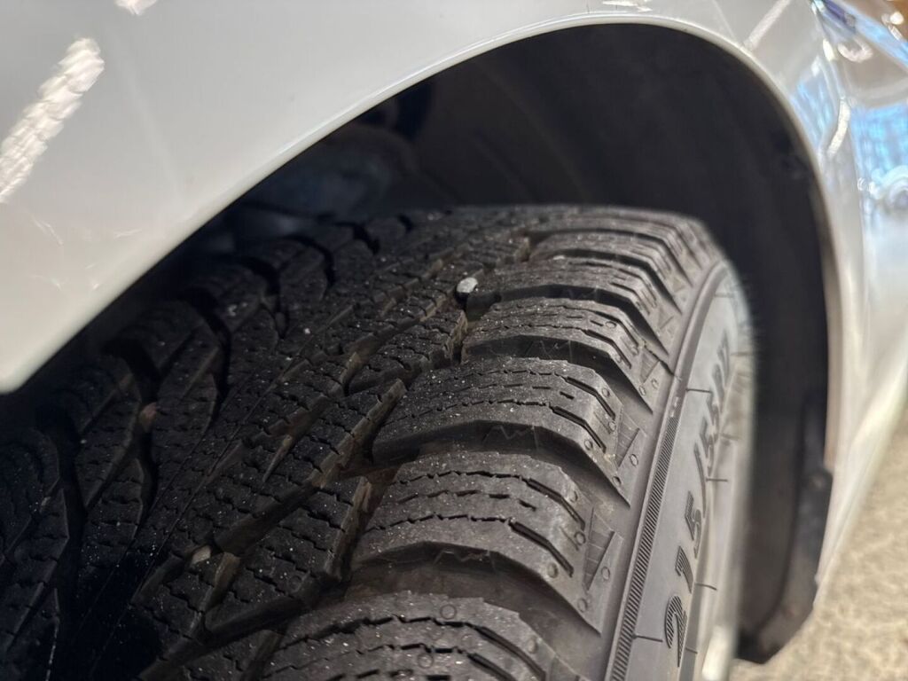 Volkswagen Passat 2018 Valkoinen