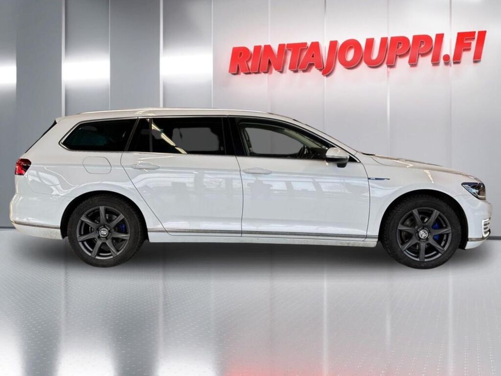 Volkswagen Passat 2018 Valkoinen