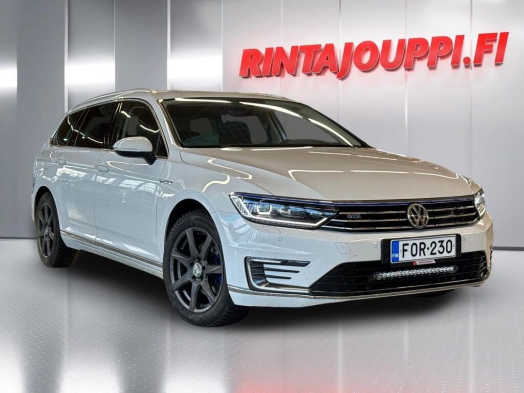 Volkswagen Passat 2018 Valkoinen