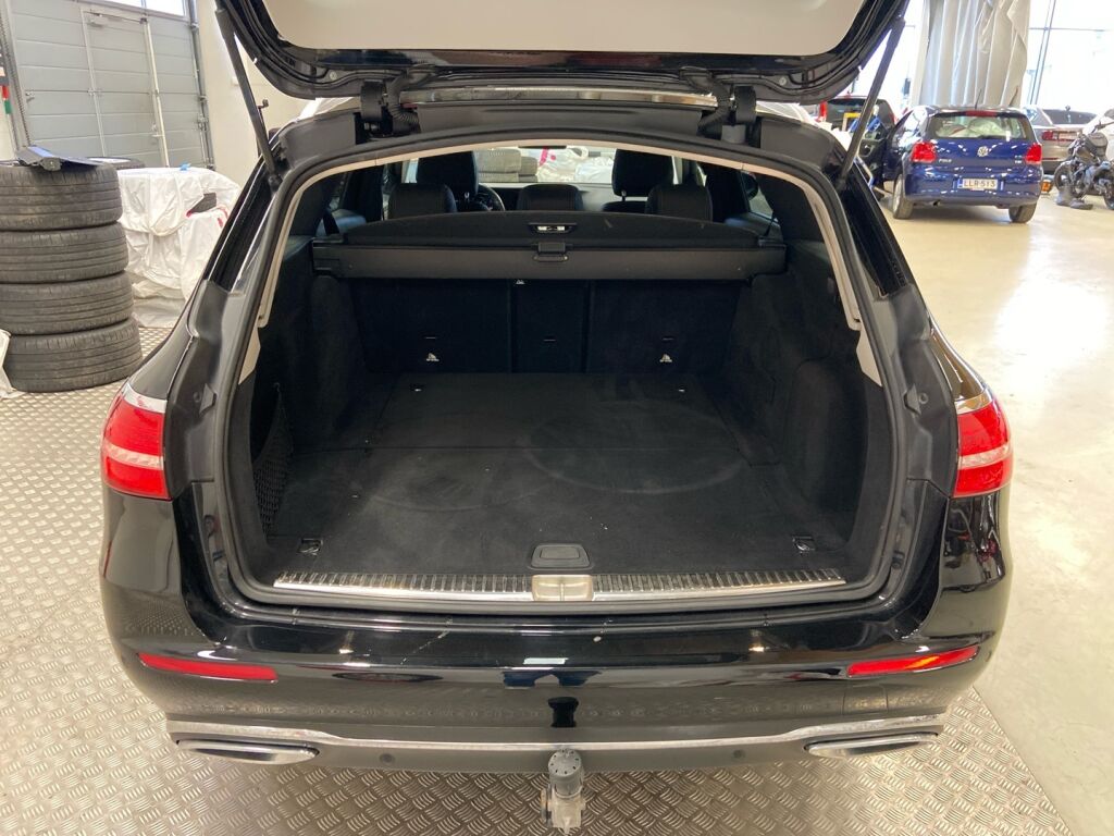 Mercedes-Benz E 2018 Musta