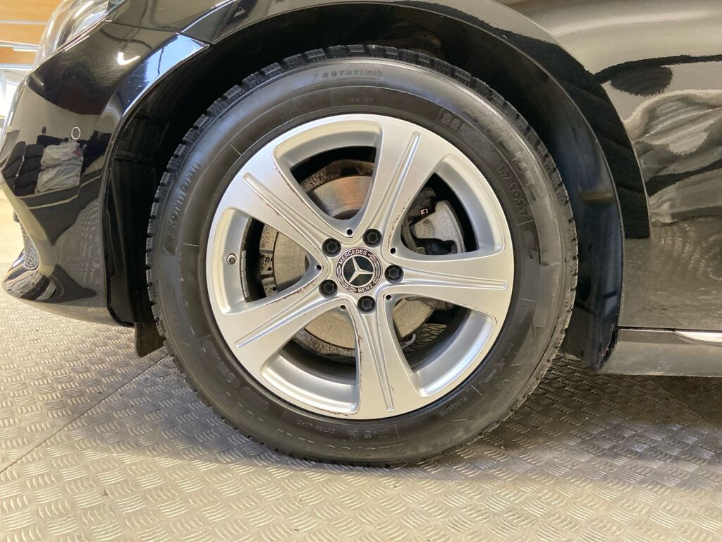 Mercedes-Benz E 2018 Musta