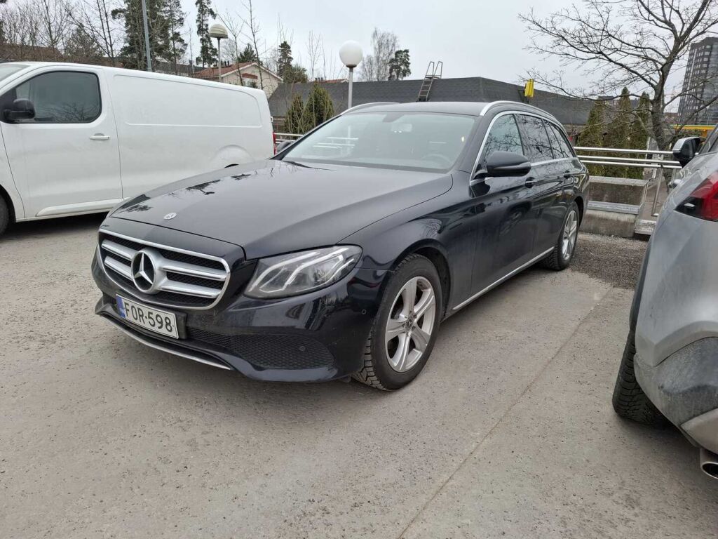 Mercedes-Benz E 2018 Musta