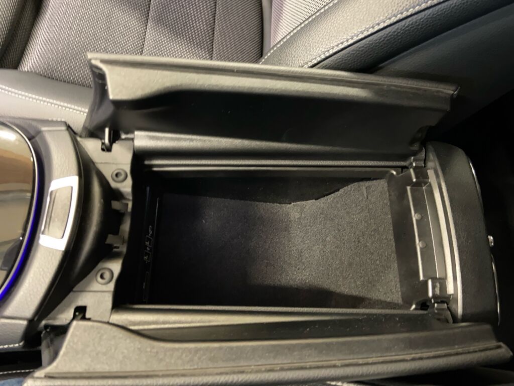 Mercedes-Benz E 2018 Musta