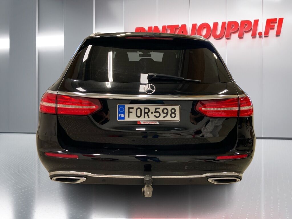 Mercedes-Benz E 2018 Musta