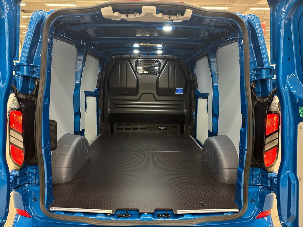Ford Transit Custom 2026 Sininen
