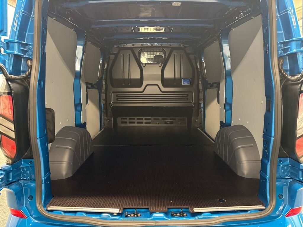 Ford Transit Custom 2026 Sininen