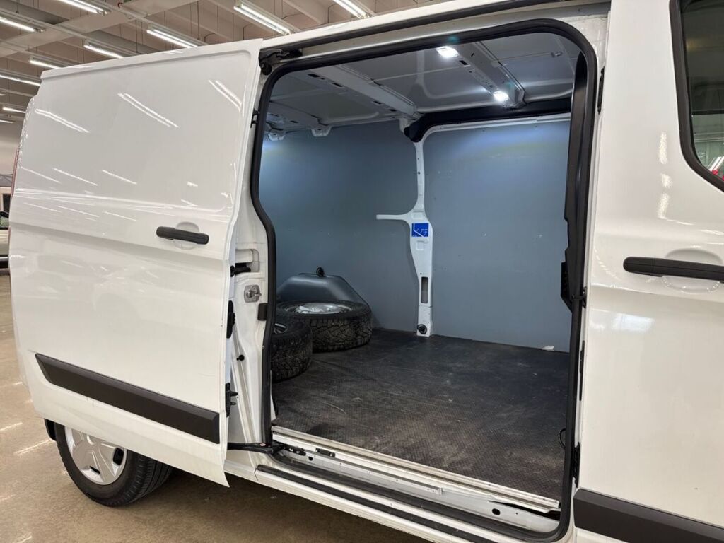 Ford Transit Custom 2021 Valkoinen