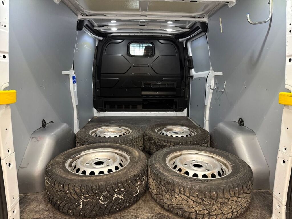 Ford Transit Custom 2021 Valkoinen