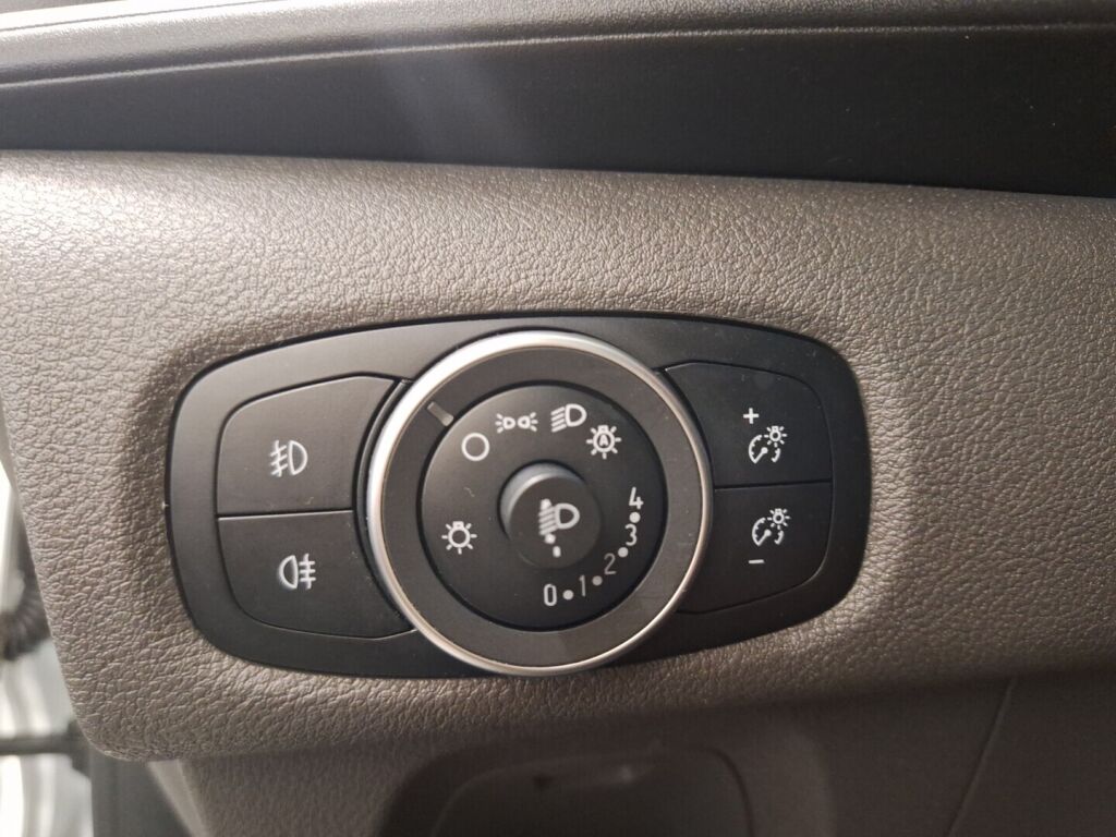 Ford Transit Custom 2021 Valkoinen