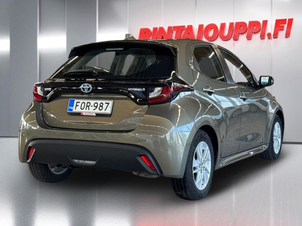 Toyota Yaris 2021 Metallinhohto Ruskea (beige)
