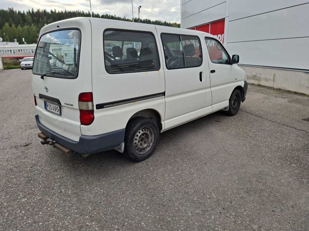 Toyota Hiace 2009 Valkoinen