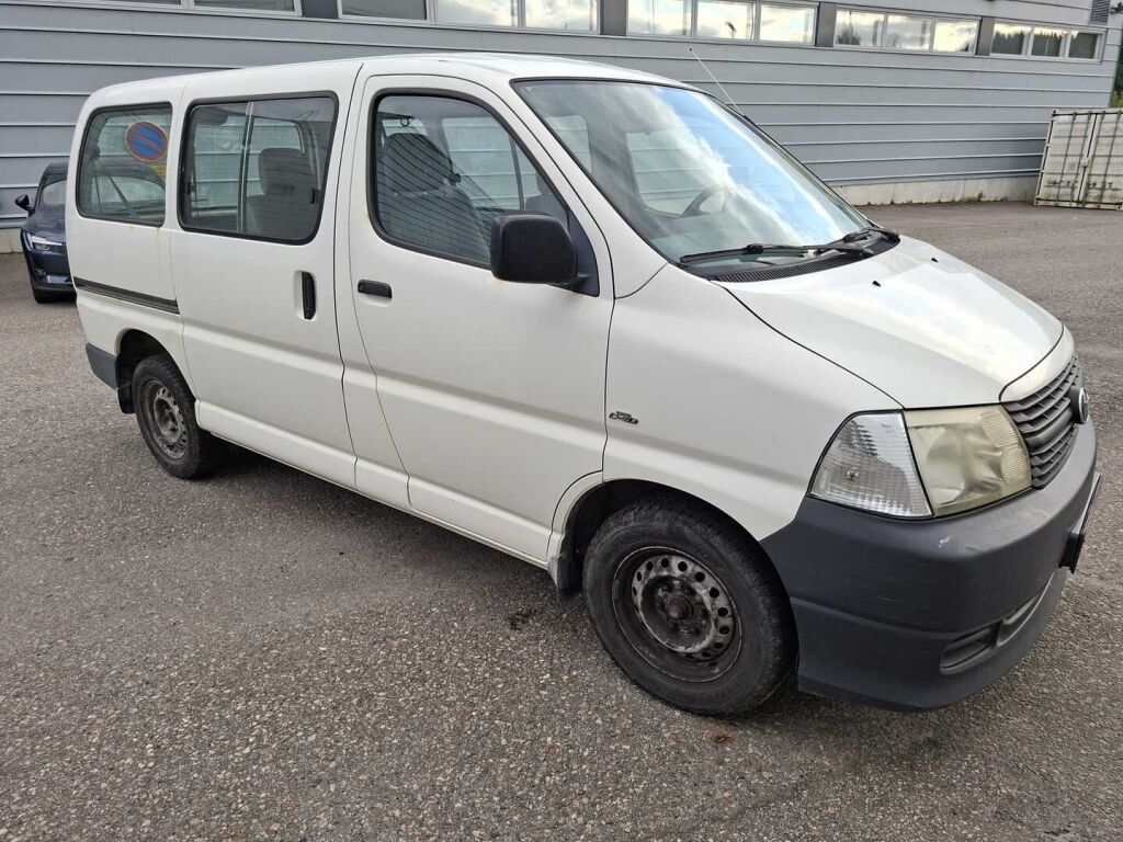 Toyota Hiace 2009 Valkoinen
