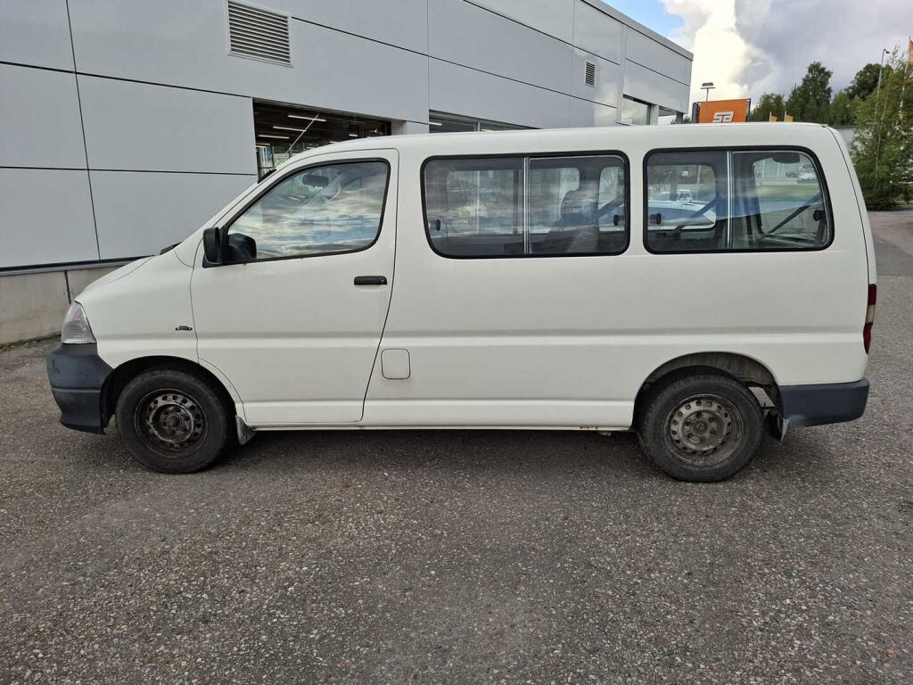Toyota Hiace 2009 Valkoinen